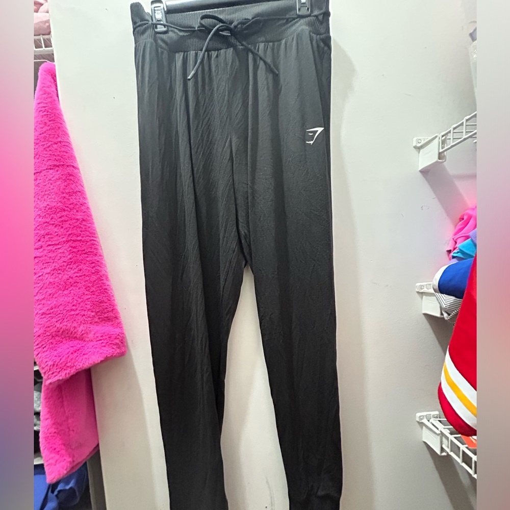 Gym shark joggers never worn